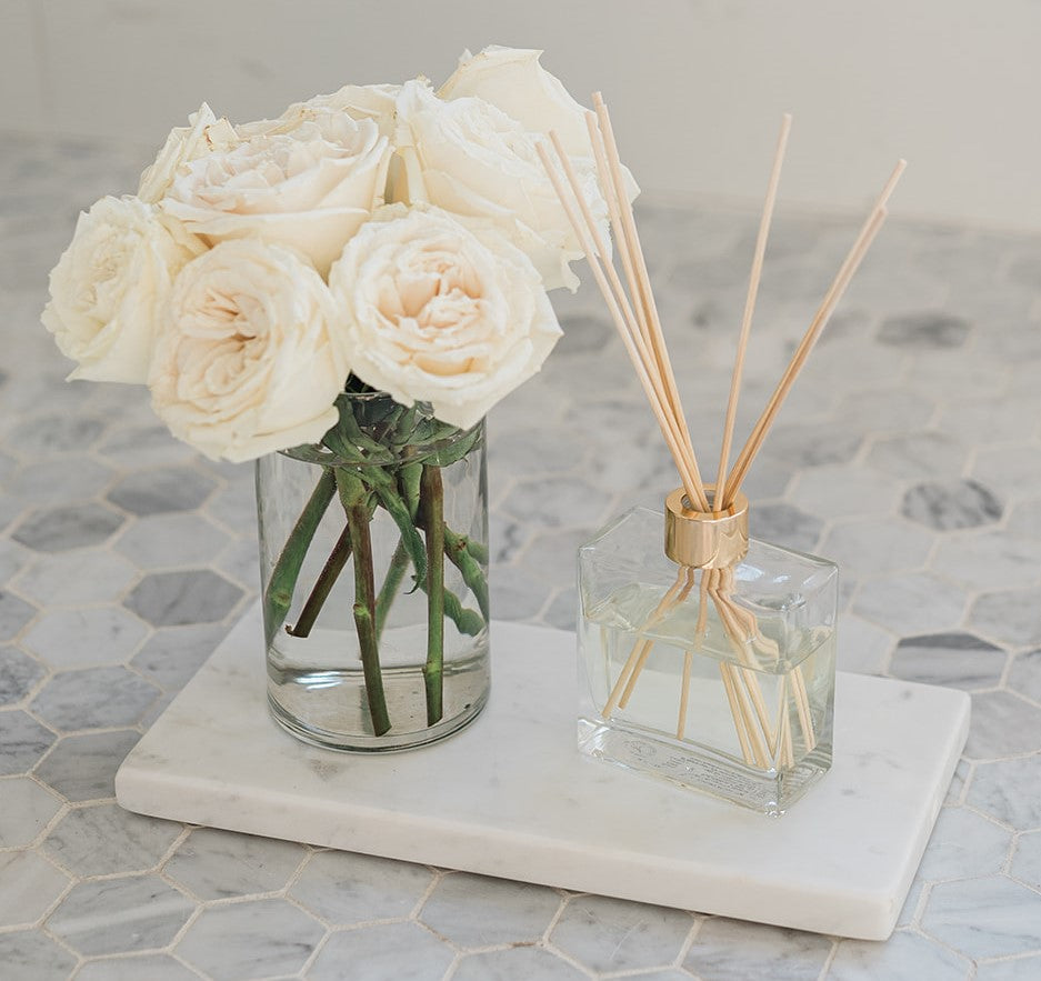 Flame-Free Fragrance: Why Use Reed Diffusers? – Applewood Candle Co.